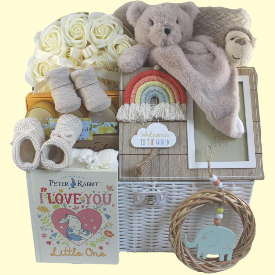 Little Dreamer Unisex Pamper Hamper for Mummy, Daddy and Baby